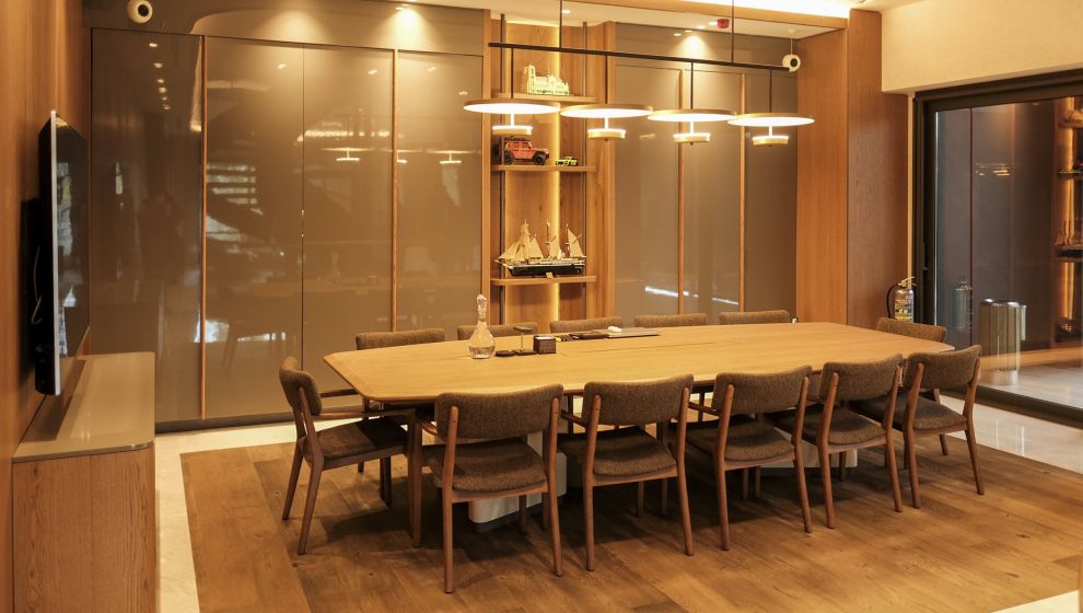 Masa Sandalye Sadece Yemek İçinmi ?