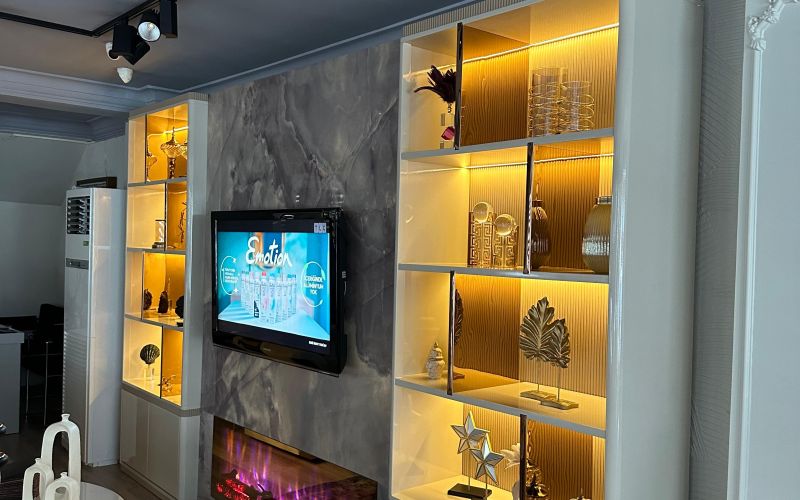 AURA TV ÜNİTESİ